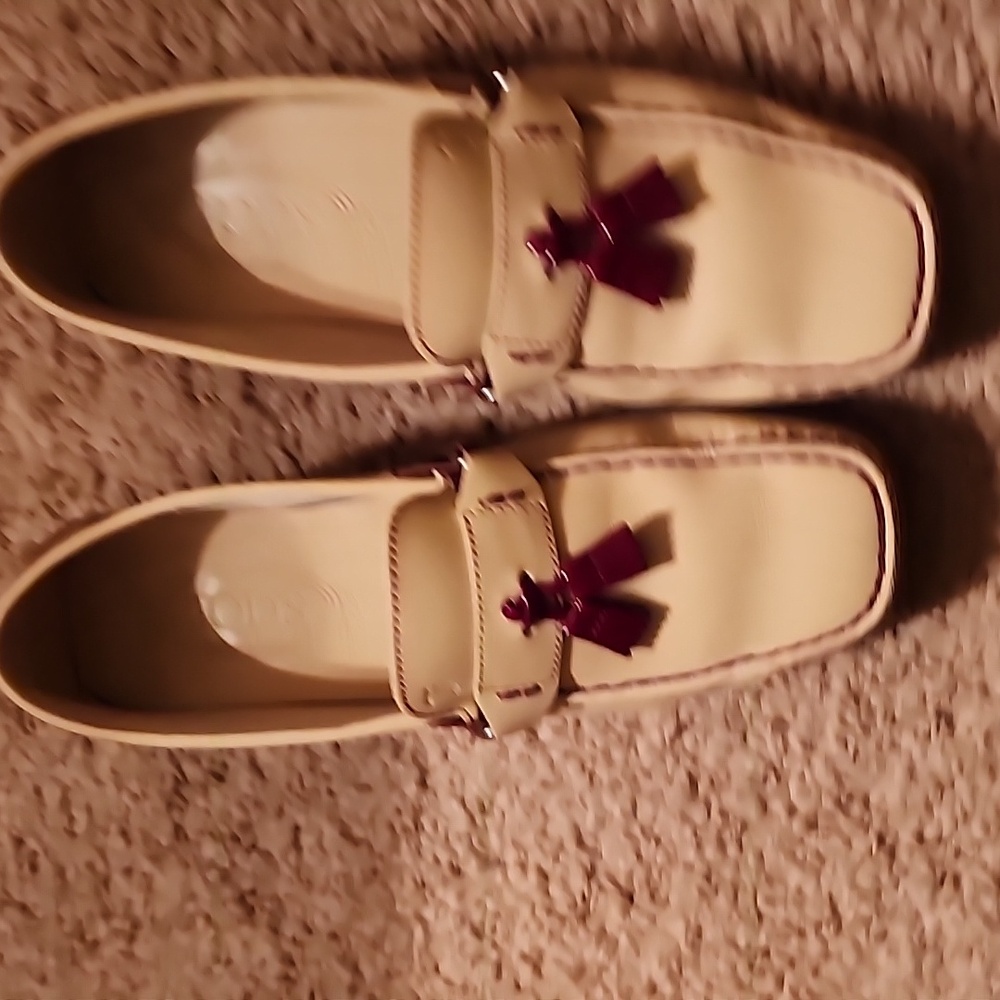 Tod's women loafer shoe